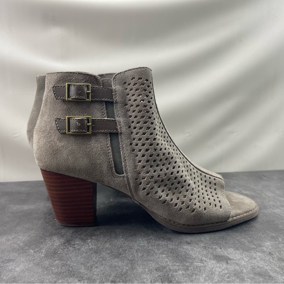Vionic Chryssa Women’s Shoes Gray 10M Perforated Suede Peep Toe Block Heels Boot - Picture 2 of 14